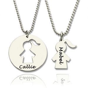 Conjunto de colares em prata de lei para mãe e filhas.