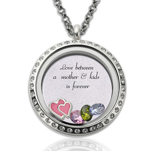 Medalhão gravado com pedras zodiacais: presente de amor para a mãe