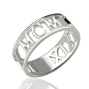 Anel personalizado em prata de lei com numerais romanos