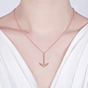 anchor necklace