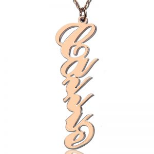 Colar personalizado vertical com nome estilo Carrie em ouro rosa