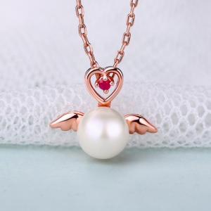 White Pearl Necklace