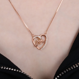 mom heart necklace